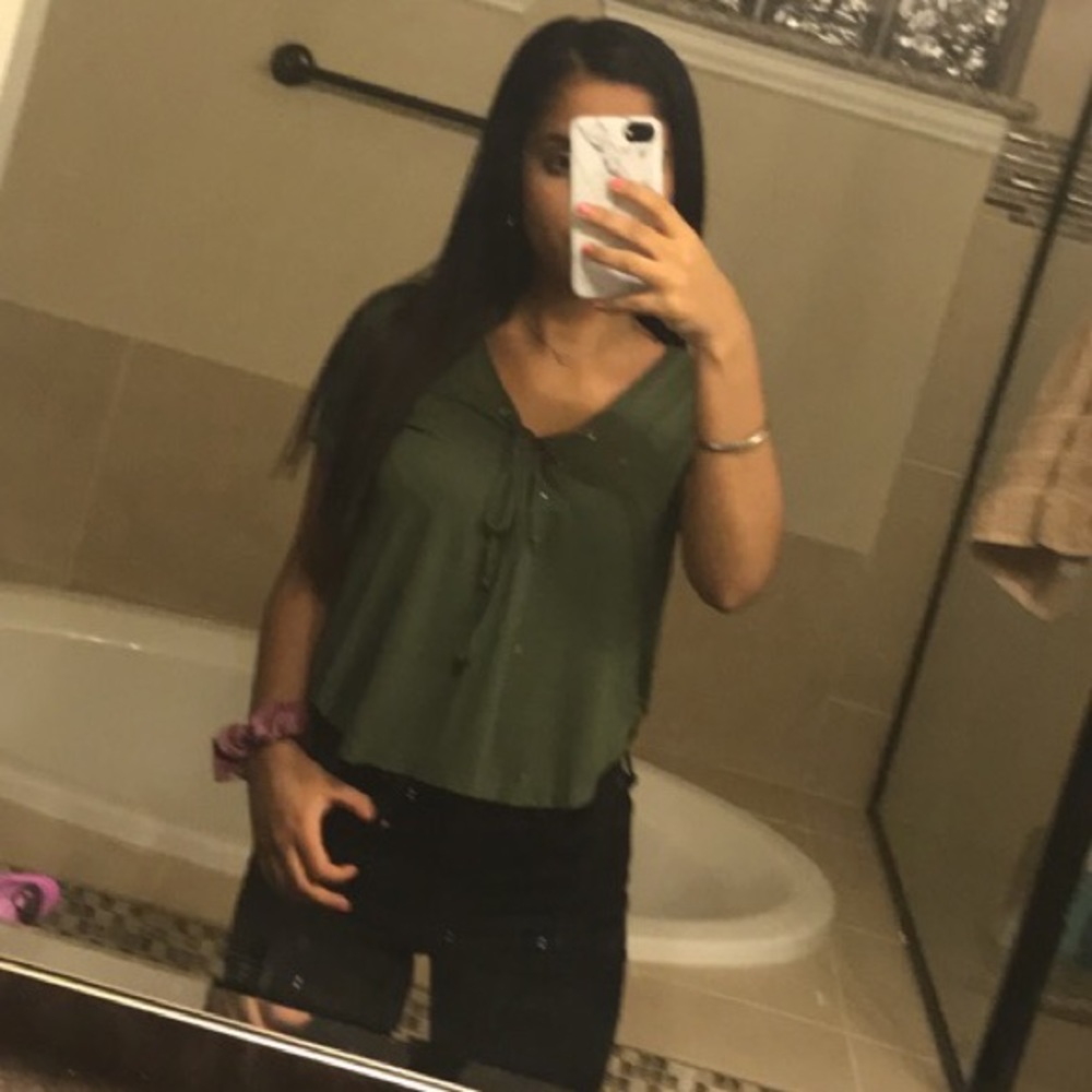 Lace up Crop top!